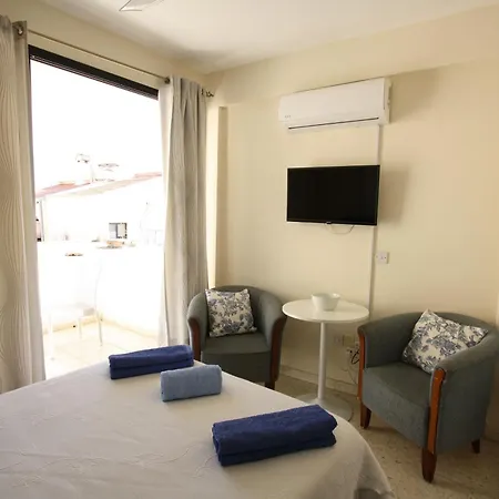 Village Apartment *