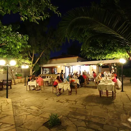 Village * Πισσούρι